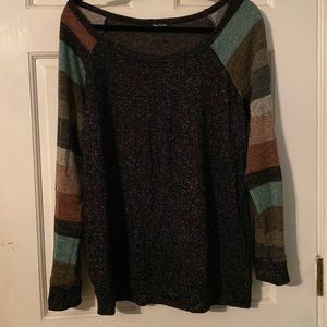 Heathered grey sweater with striped sleeves